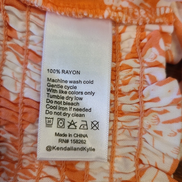 Kendall+Kylie Halter Top Size Large - Picture 5 of 9